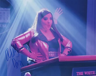 Aidy Bryant autograph