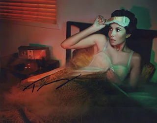 Tamara Feldman autograph