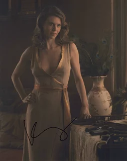 Katja Herbers autograph