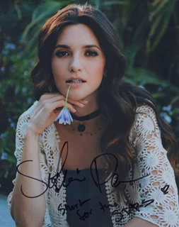 Stephanie Pearson autograph