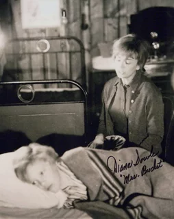 Diana Sowle autograph