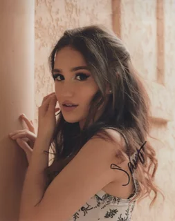 Savannah Garza autograph