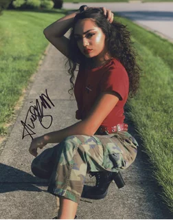 Avani Gregg autograph