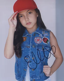 Elle Paris Legaspi autograph