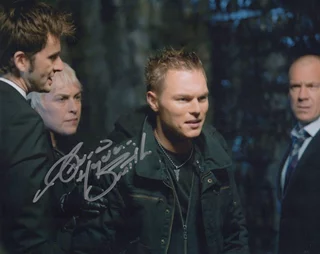 Andrew Hayden Smith autograph