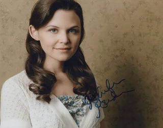 Ginnifer Goodwin autograph