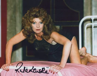 Rula Lenska autograph