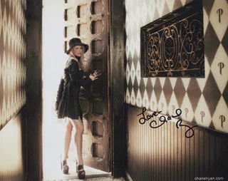 Chanel Ryan autograph