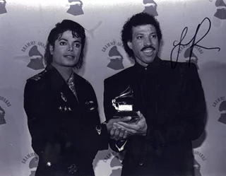 Lionel Richie autograph