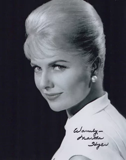 Martha Hyer autograph