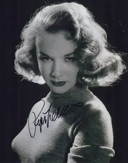Piper Laurie autograph