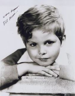 Dickie Moore autograph