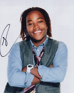 Leon Thomas autograph