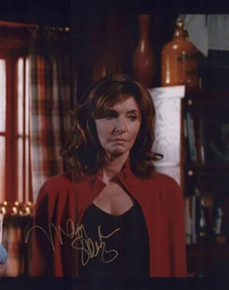 Mary Steenburgen autograph