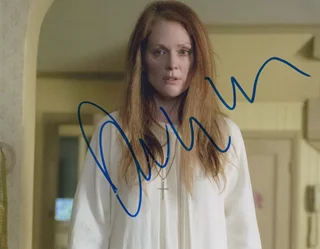 Julianne Moore autograph