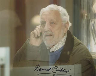 Bernard Cribbins autograph