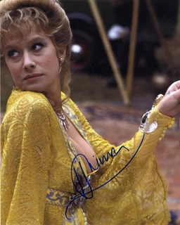 Helen Mirren autograph