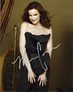 Marcia Cross autograph