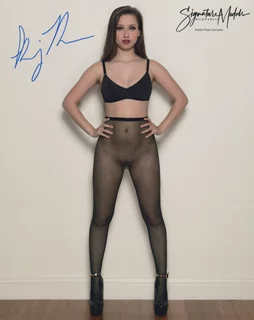 Kenzie Rose autograph