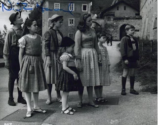 Nicholas Hammond autograph