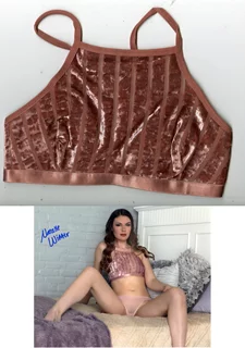 Natalie Winter autograph