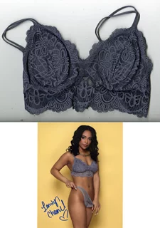 Londyn Chanel autograph