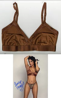 Londyn Chanel autograph