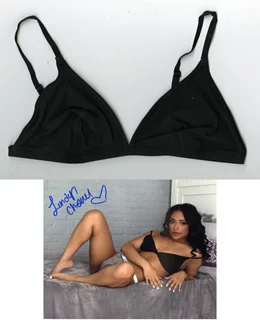 Londyn Chanel autograph