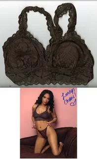 Londyn Chanel autograph