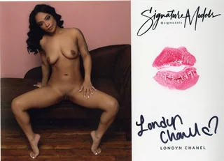 Londyn Chanel autograph