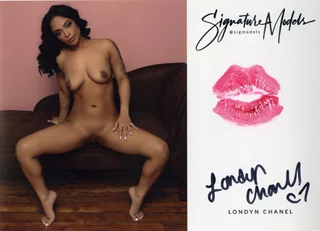 Londyn Chanel autograph