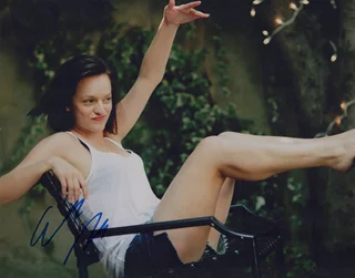 Elisabeth Moss autograph