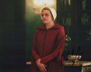 Elisabeth Moss autograph