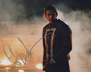 Gabriel Luna autograph