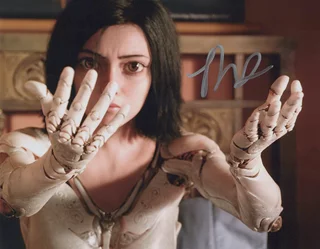 Rosa Salazar autograph