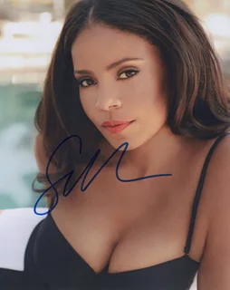 Sanaa Lathan autograph