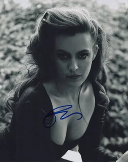 Riley Keough autograph
