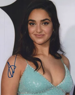 Geraldine Viswanathan autograph