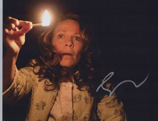 Lili Taylor autograph