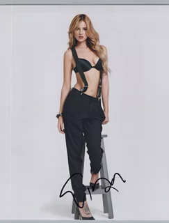 Eiza Gonzalez autograph