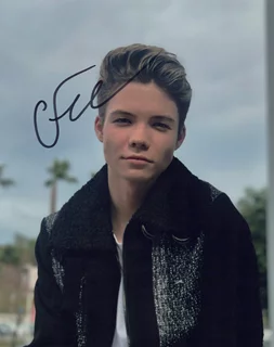 Connor Finnerty autograph