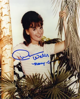 Dawn Wells autograph