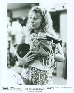 Teri Garr autograph