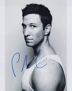Pablo Schreiber autograph