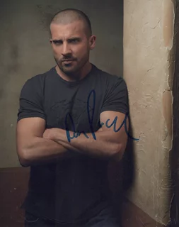 Dominic Purcell autograph