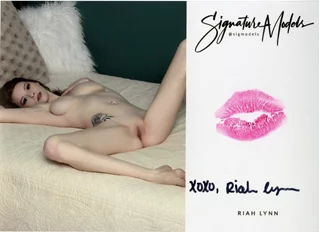 Riah Lynn autograph