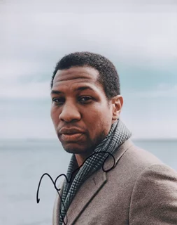 Jonathan Majors autograph