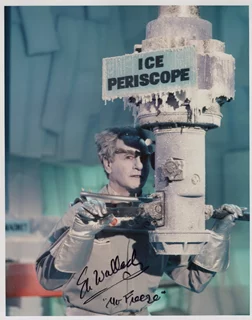 Eli Wallach autograph