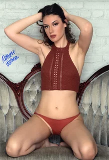 Natalie Winter autograph