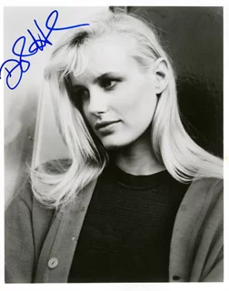Daryl Hannah autograph